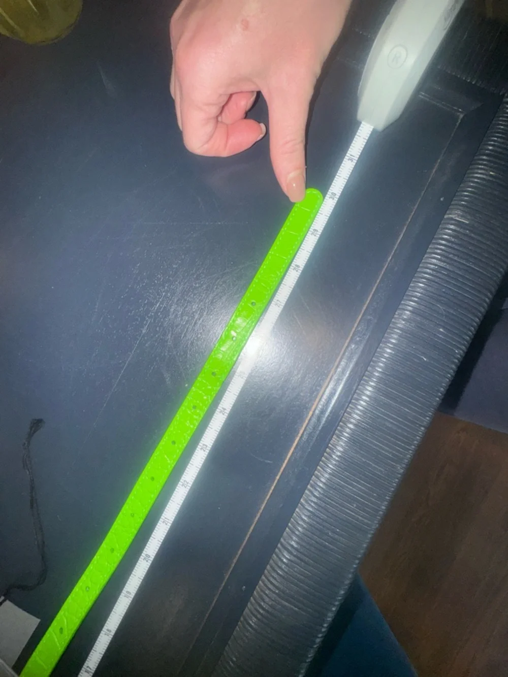 Balenciaga Hourglass Green Croc-Embossed Shoulder Bag with Silver BB - Picture 15 of 16